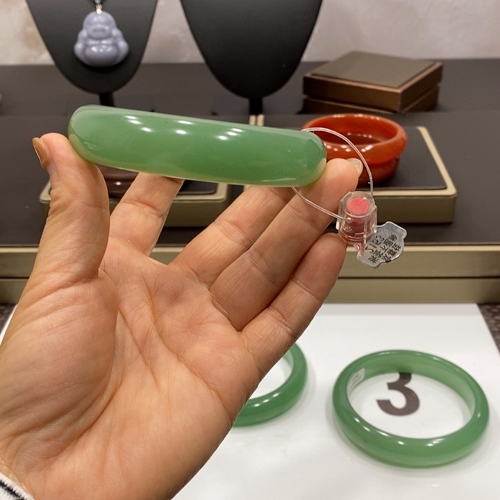 东陵石手镯未镶嵌用****4