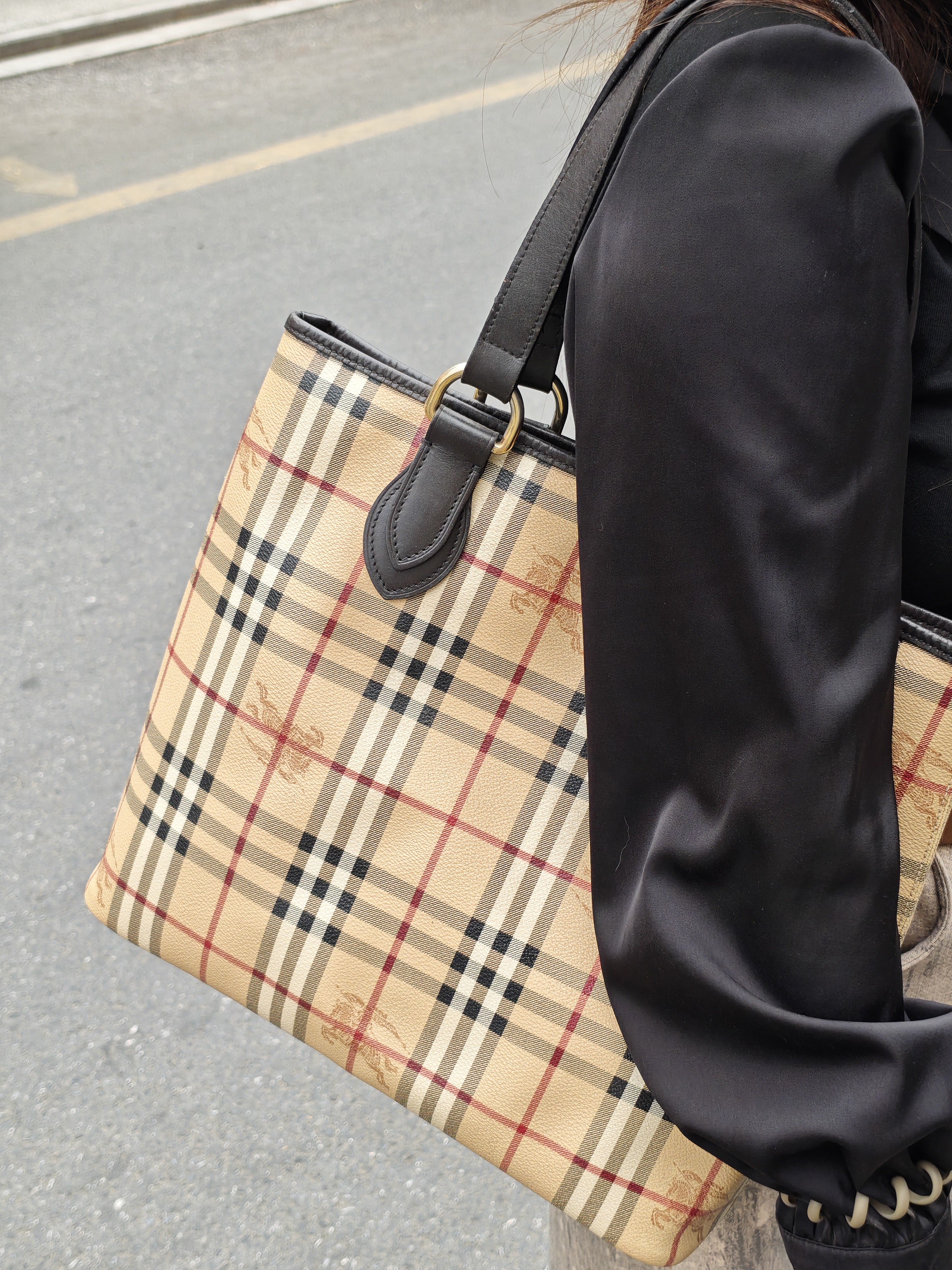 95新 BURBERRY/博柏利 巴宝莉格纹大号单肩包包