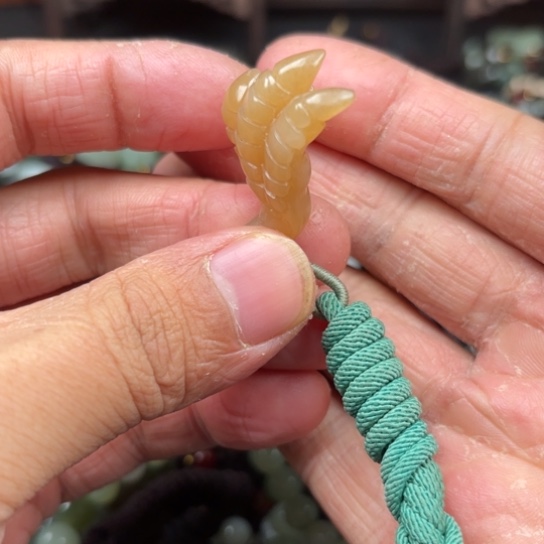 和田玉吊坠未镶嵌