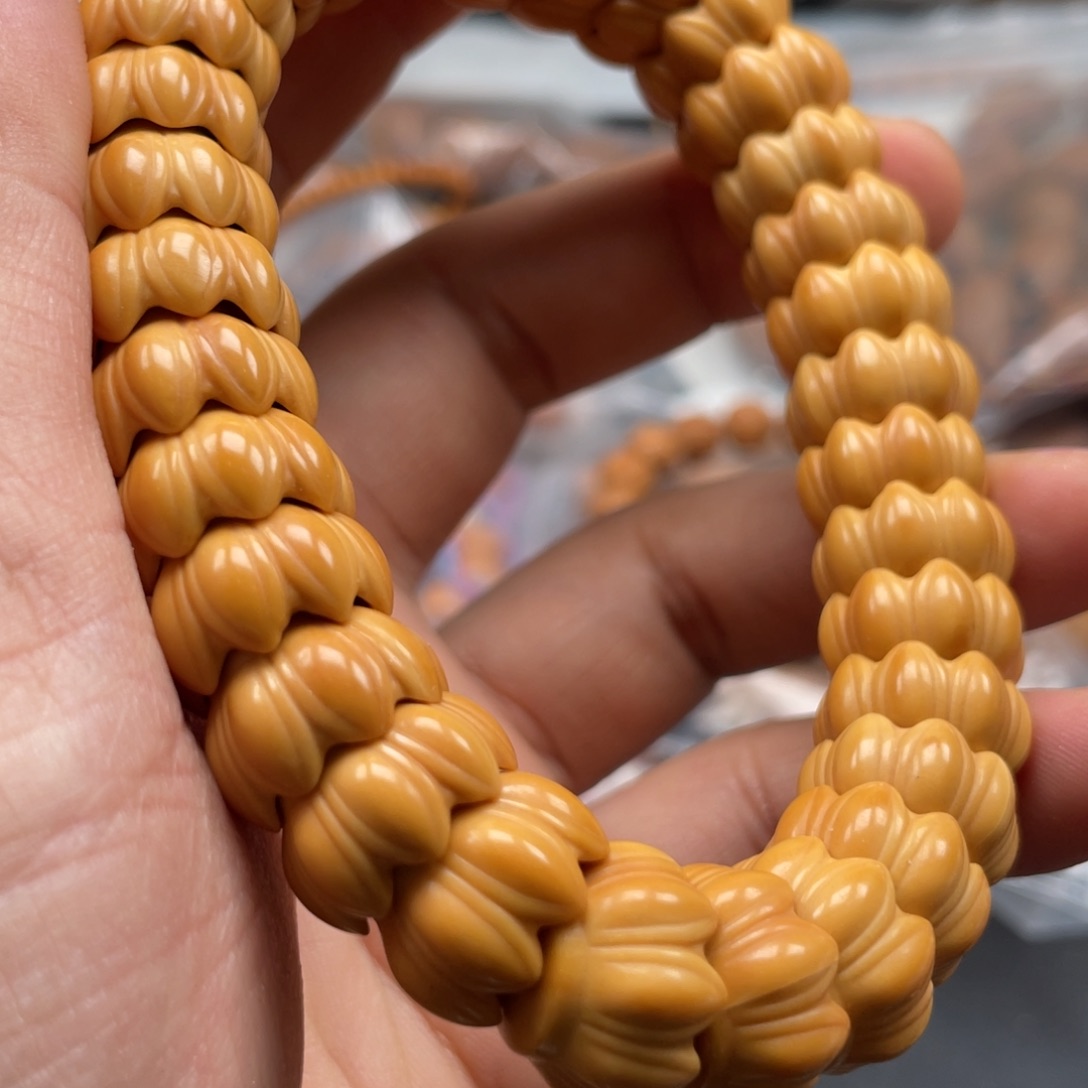 橄榄核吊坠猴头虫