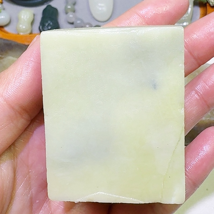 和田玉未镶嵌车挂