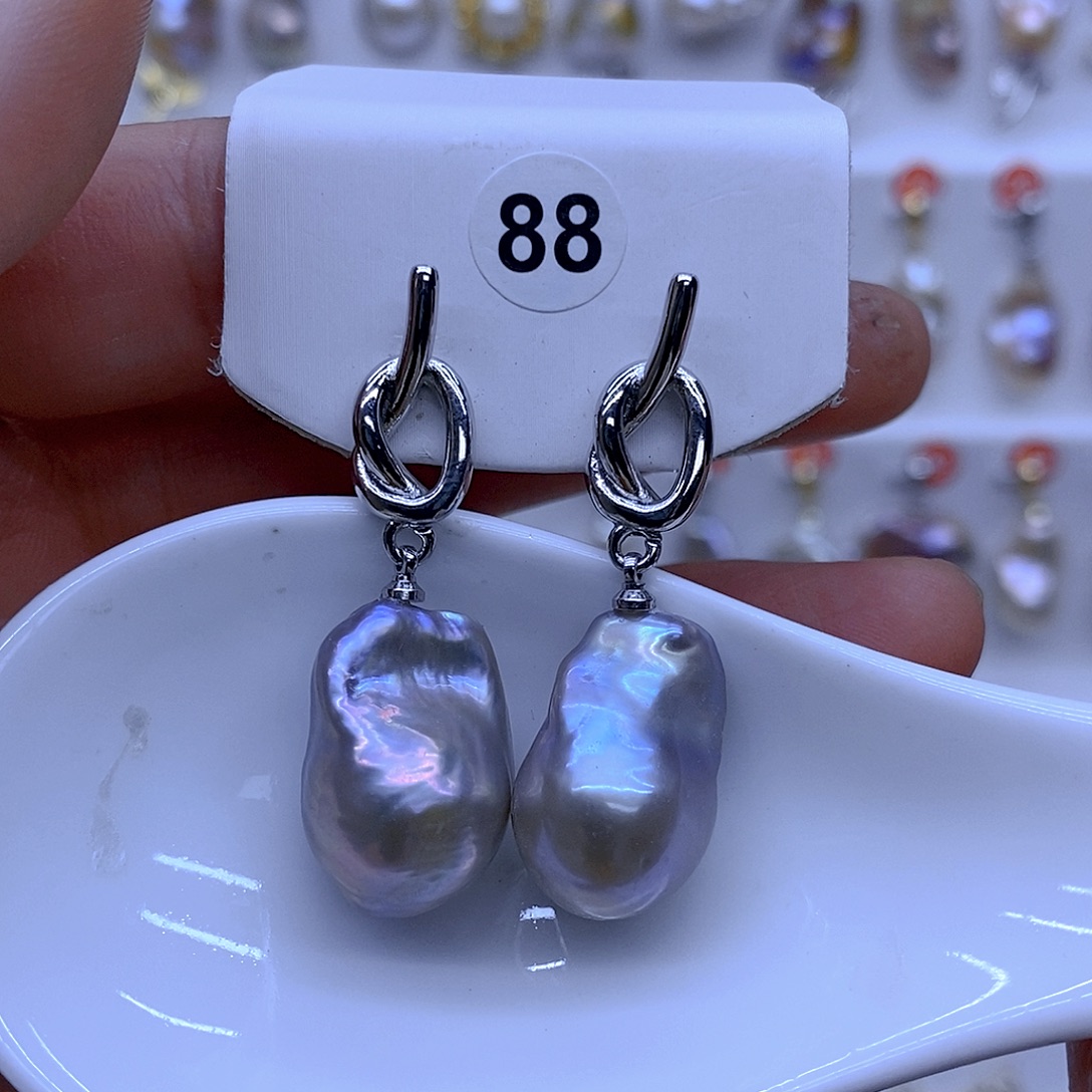 颈饰淡水珍珠未镶嵌