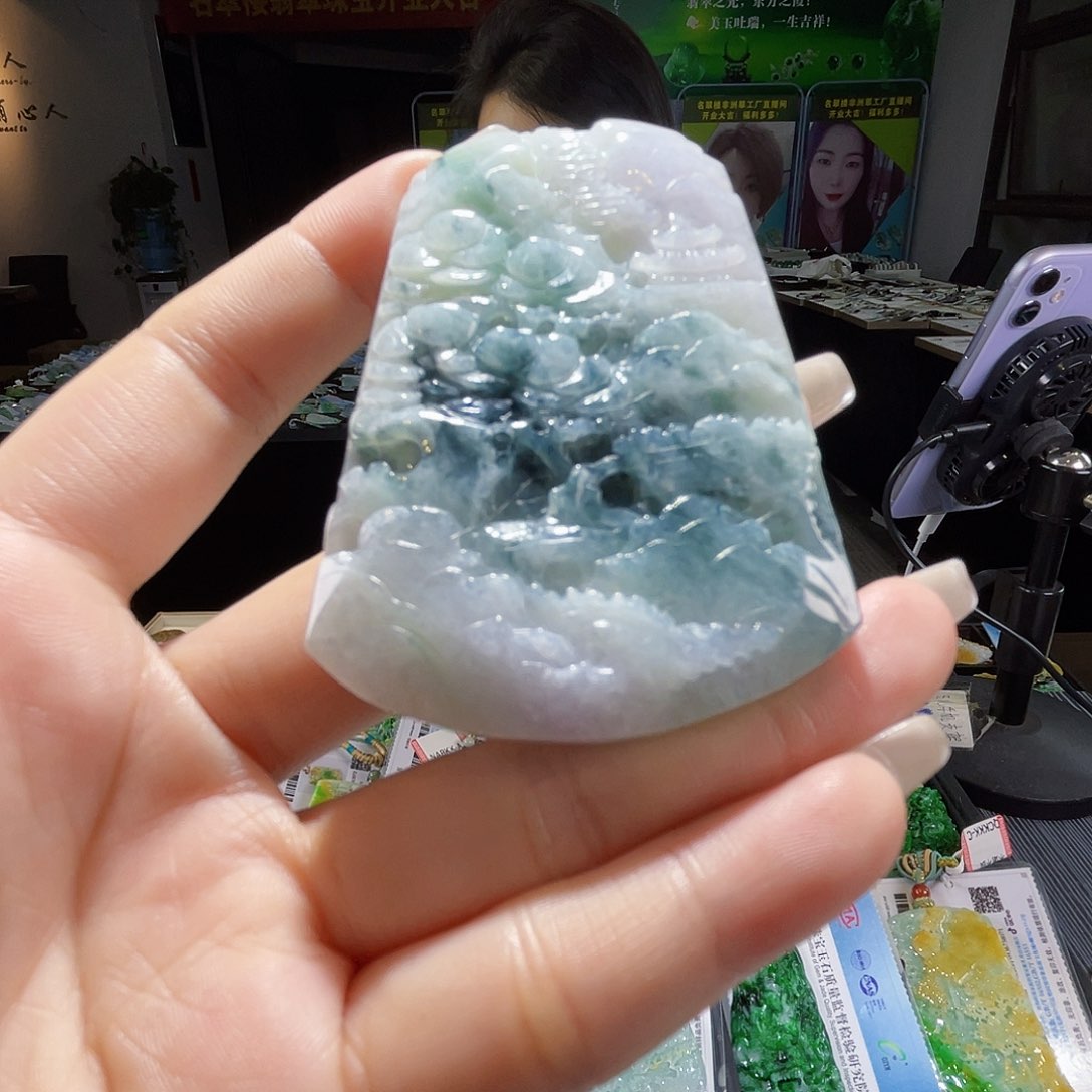 颈饰未镶嵌翡翠一