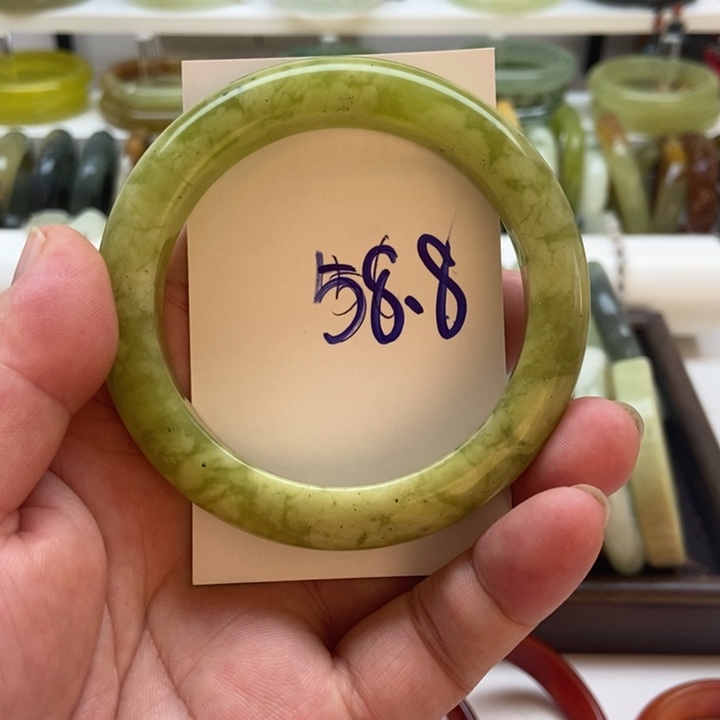 未镶嵌蛇纹石玉手镯