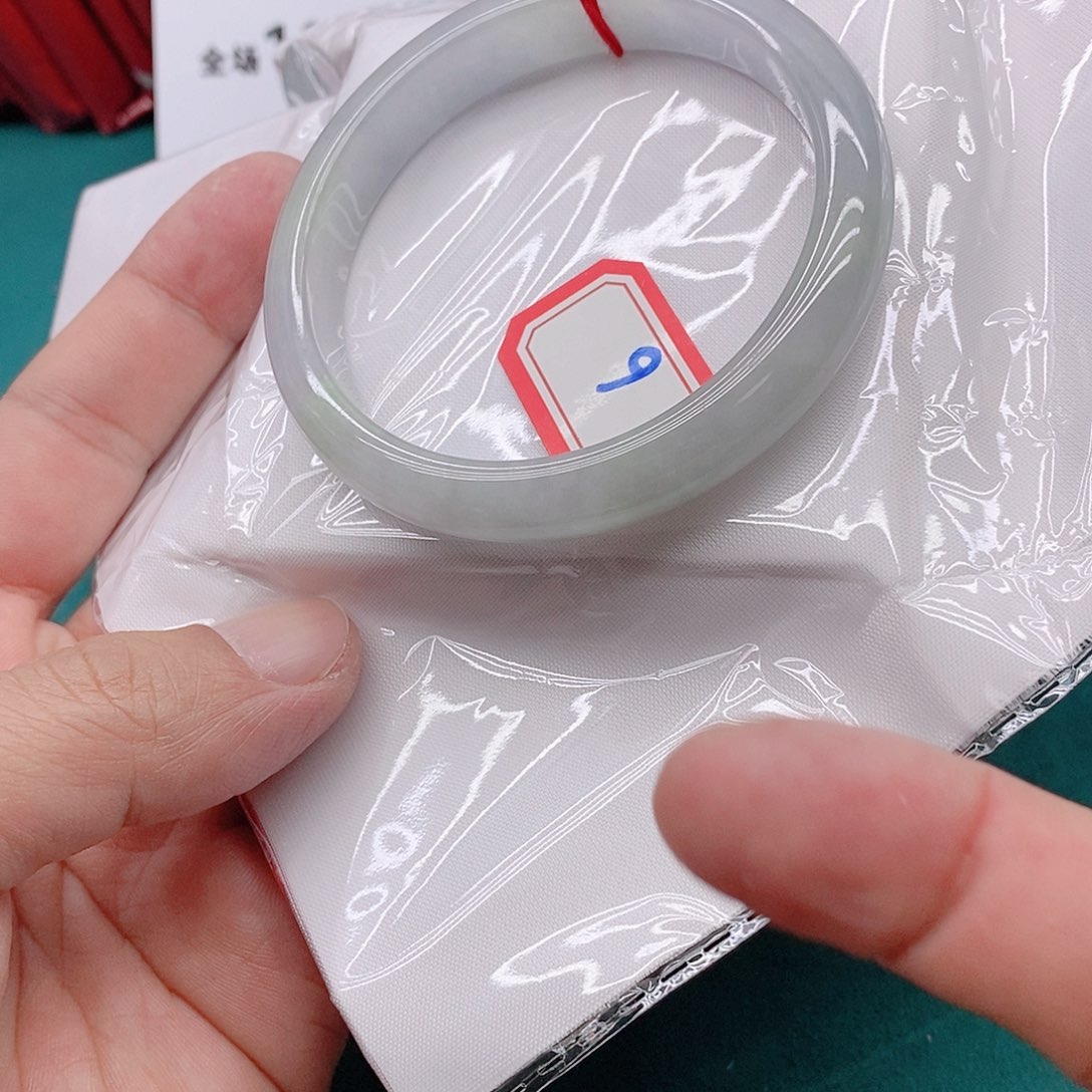 翡翠手镯未镶嵌芬***n066666666