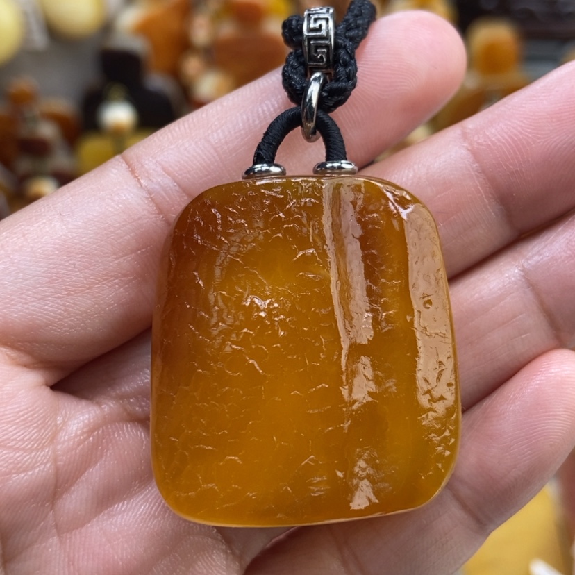 【闪购商品】琥珀颈饰未镶嵌