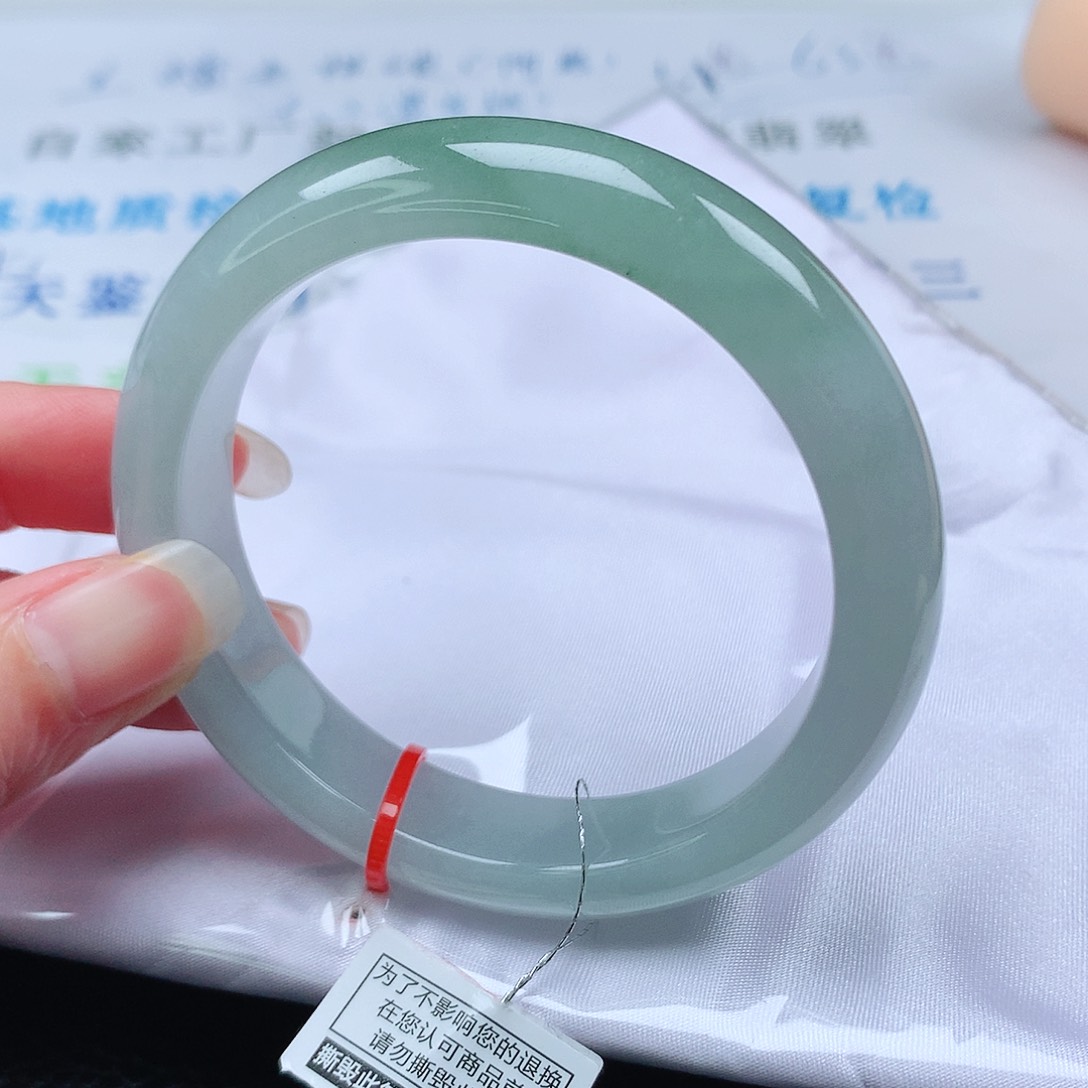 翡翠未镶嵌手镯57圈