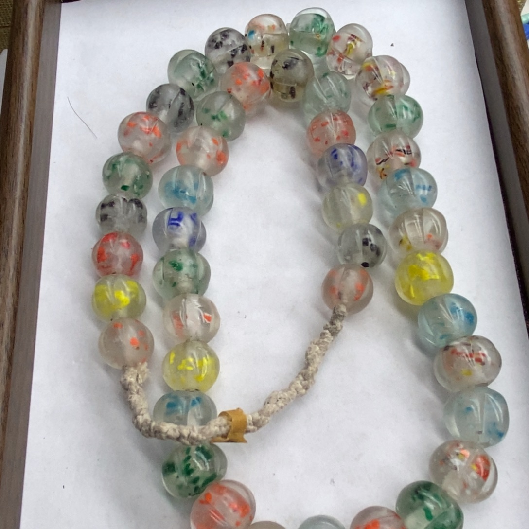 颈饰琉璃飘彩南瓜珠 