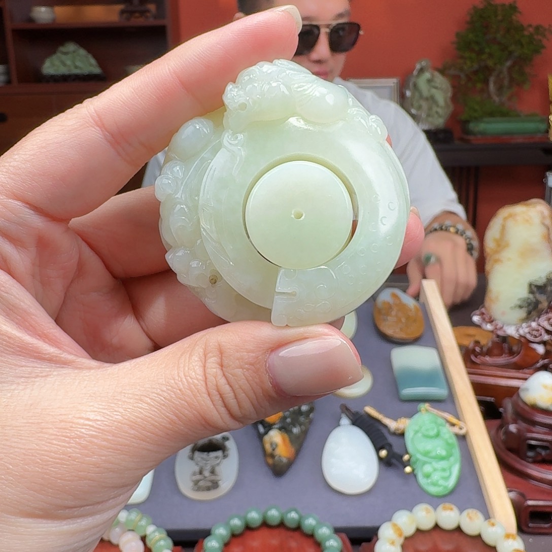 峰***鸣和田玉未镶嵌把件