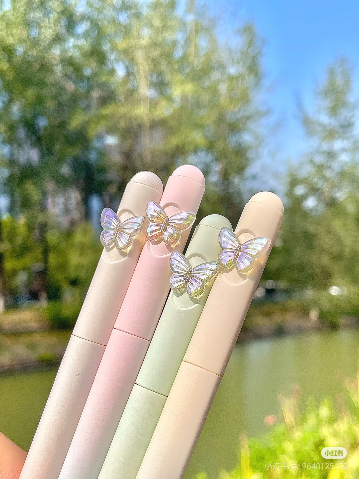 旋转中性笔高颜值速干黑笔芯