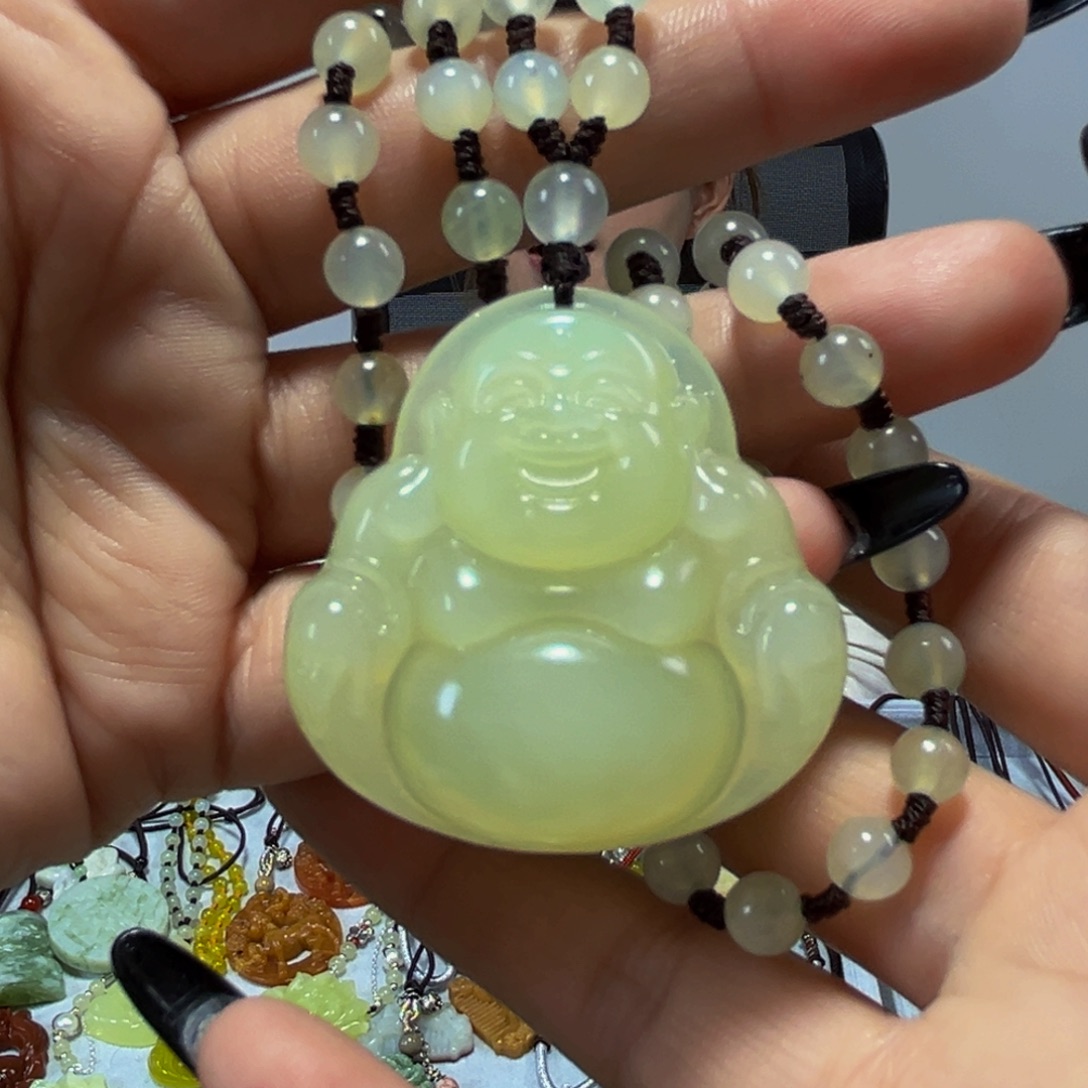 蛇纹石玉未镶嵌颈饰