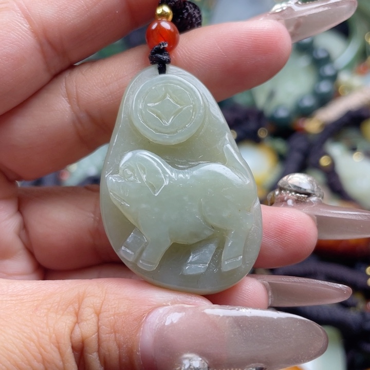 和田玉颈饰未镶嵌