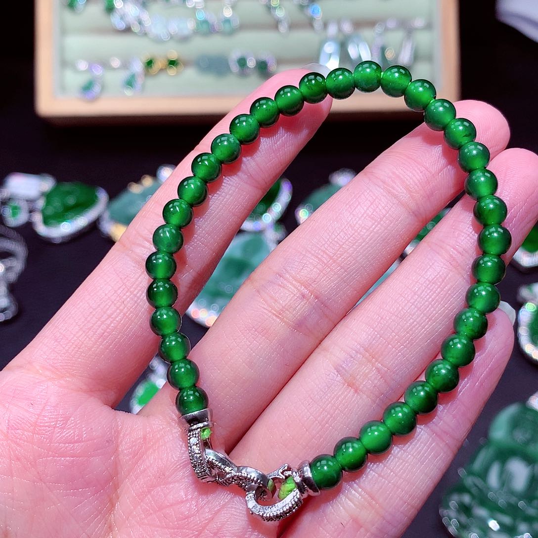 【闪购商品】翡翠吊坠(不含链)未镶嵌