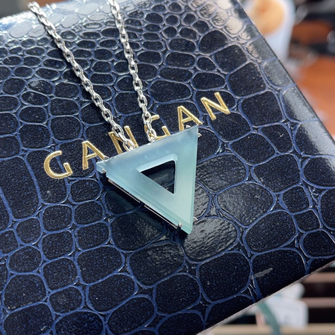 翡翠未镶嵌手镯项链