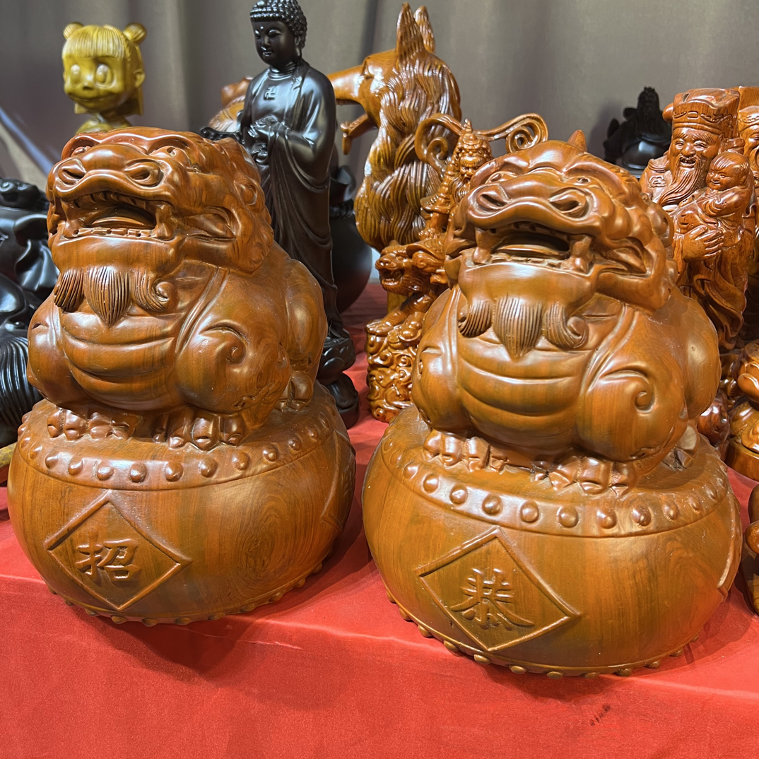 28公分巴西花梨木貔貅