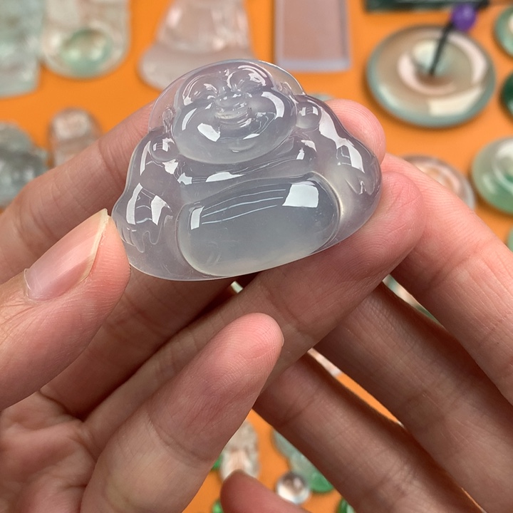 翡翠挂件未镶嵌….