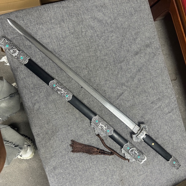 23龙泉昊天宝剑一体刀麒麟唐剑花纹钢刀具防身冷兵器未开刃