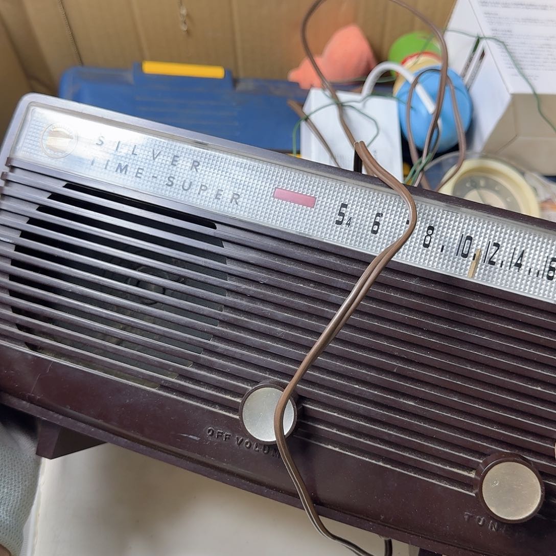 新***子中古商品，瑕疵品，不保好坏。413