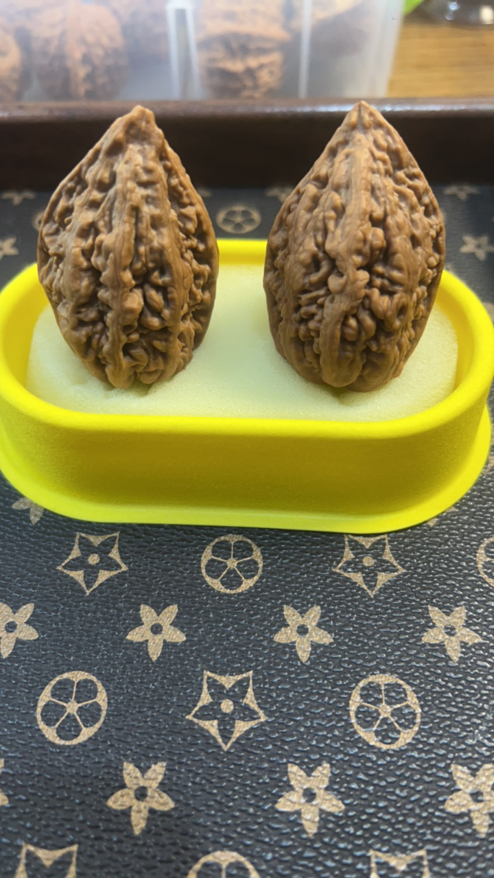 （文玩核桃）豆粒纹屠龙枪/自打底
