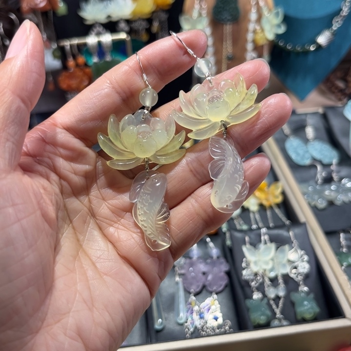 蛇纹石玉银S925镶嵌耳饰