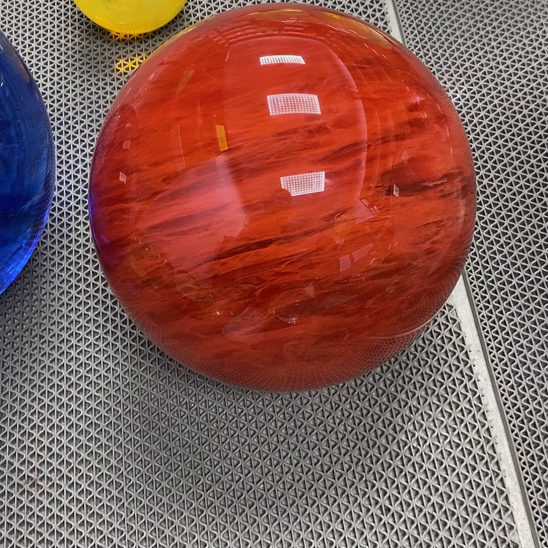 逍***子石材19.6厘米红水摆件