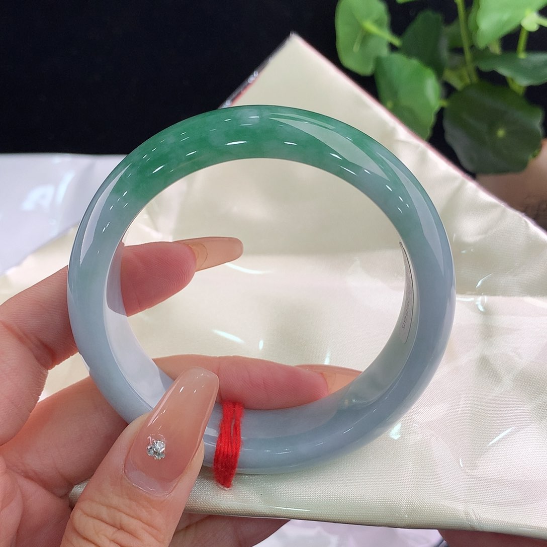 翡翠未镶嵌手镯欣**贝正58/59