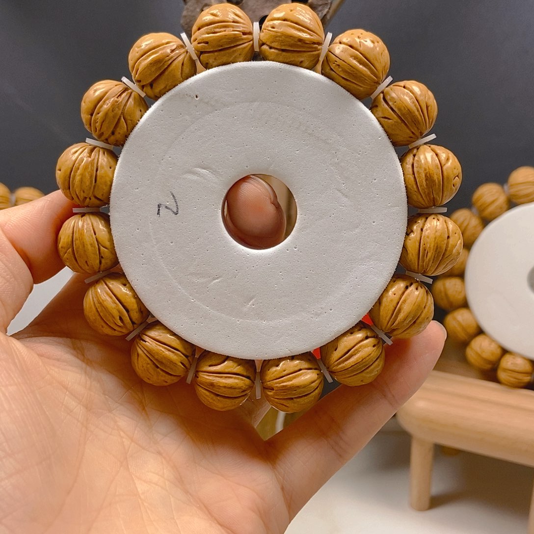 势***党桃核手串桃核手串