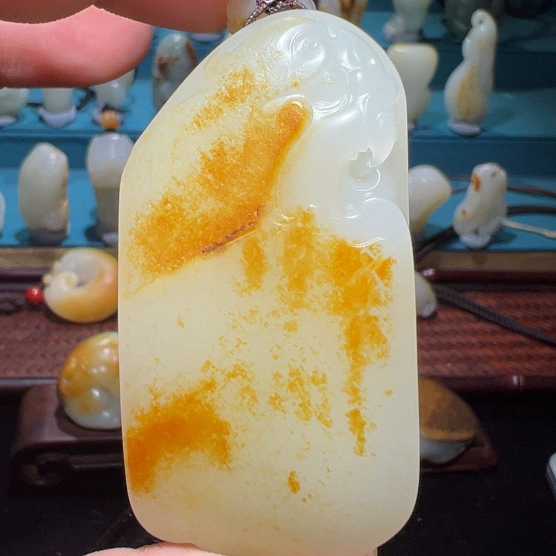 颈饰未镶嵌和田玉（子料）英**门