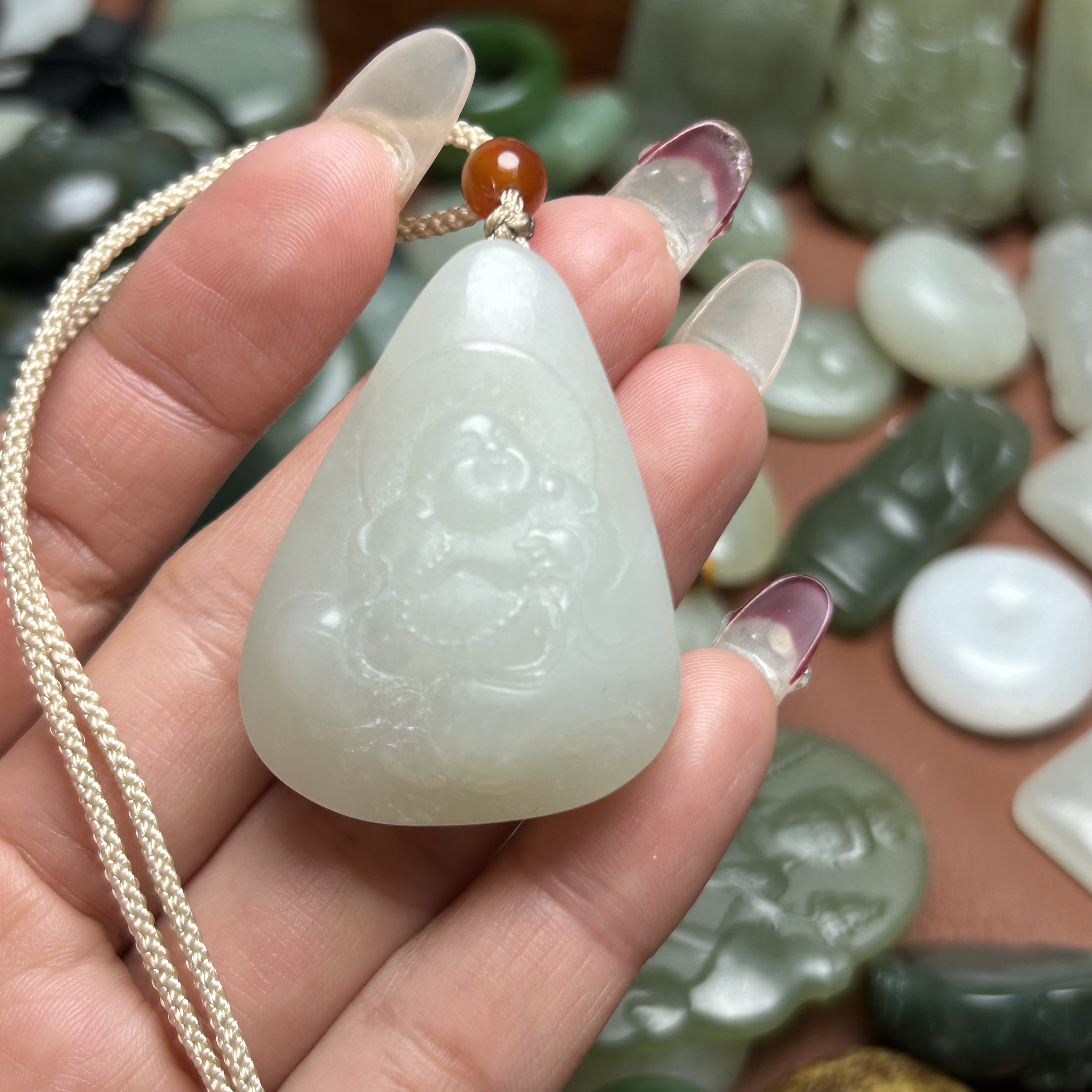 精品和田玉小挂件