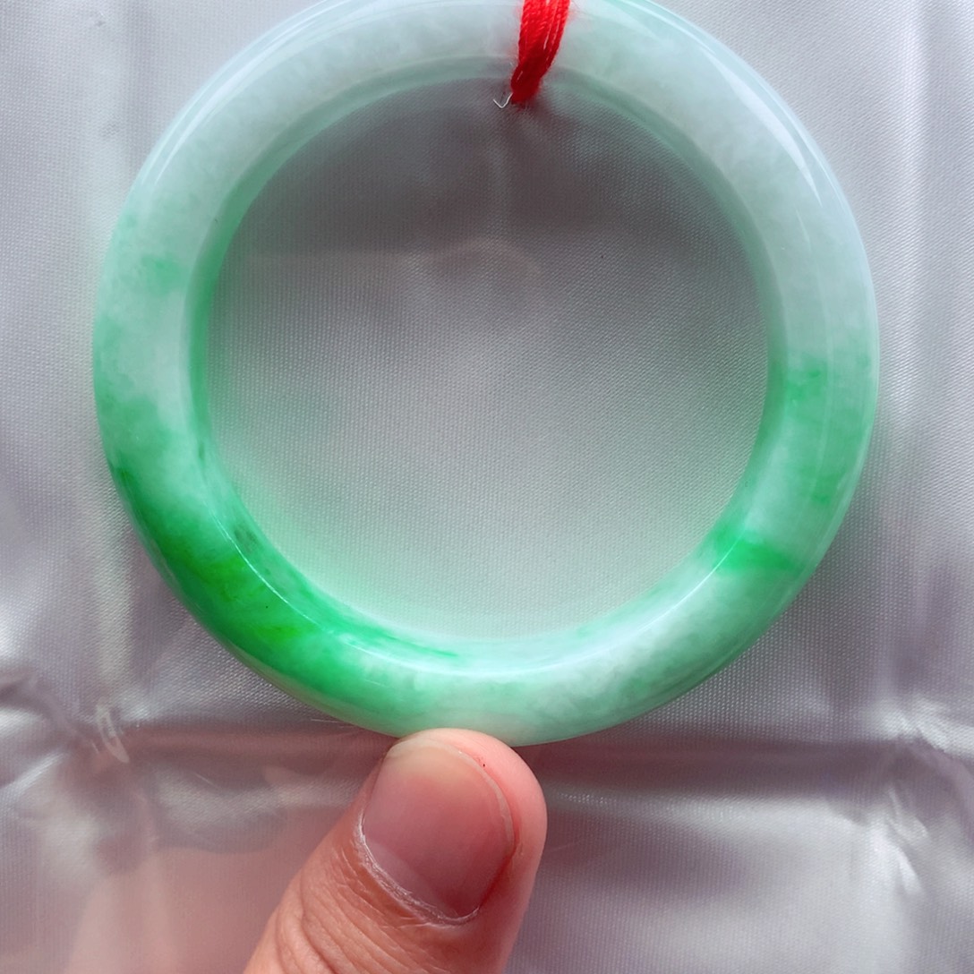 翡翠未镶嵌手镯翡翠