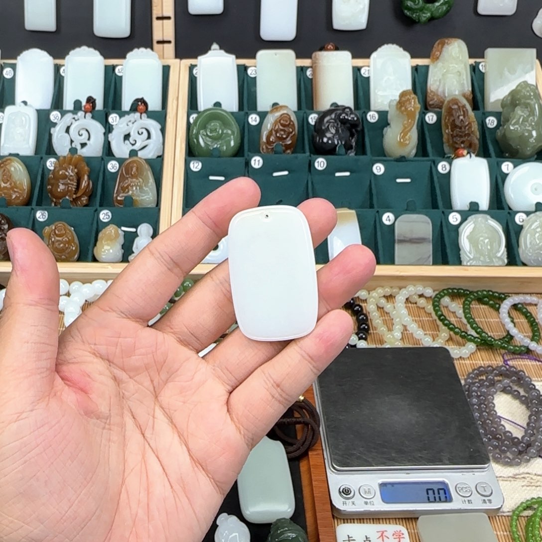 和田玉挂件未镶嵌