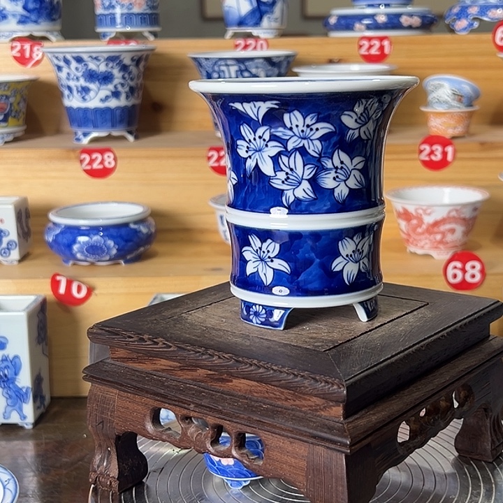 仰***空墨奈手绘陶瓷内口7.5高10