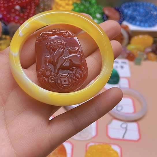 玛瑙/玉髓颈饰未镶嵌一**心