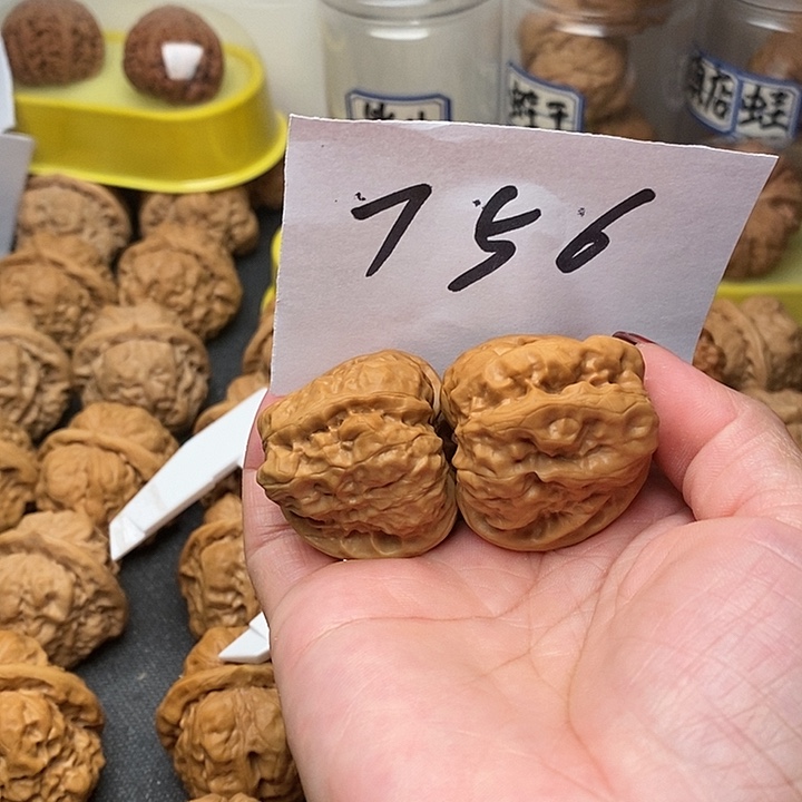 核桃蛤蟆36斤左右一个