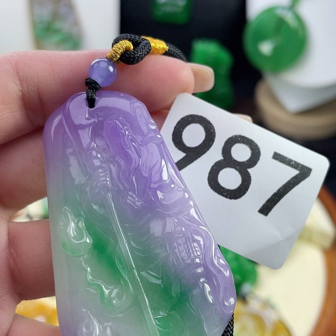 翡翠未镶嵌吊坠(赠链)