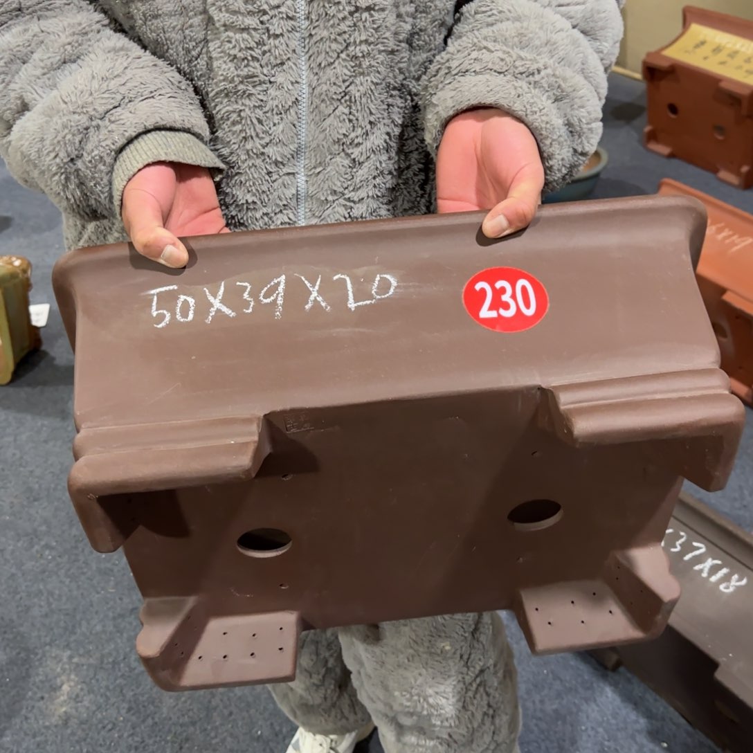 紫砂花盆呜呜呜呜