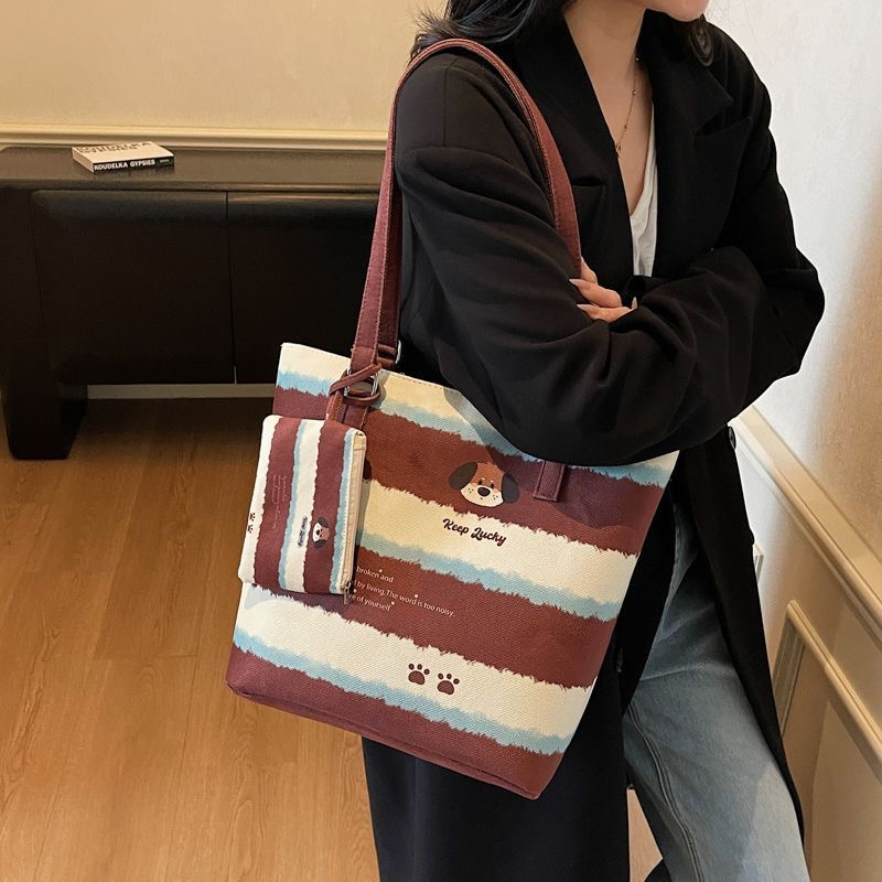 学院风时尚狗狗单肩包包