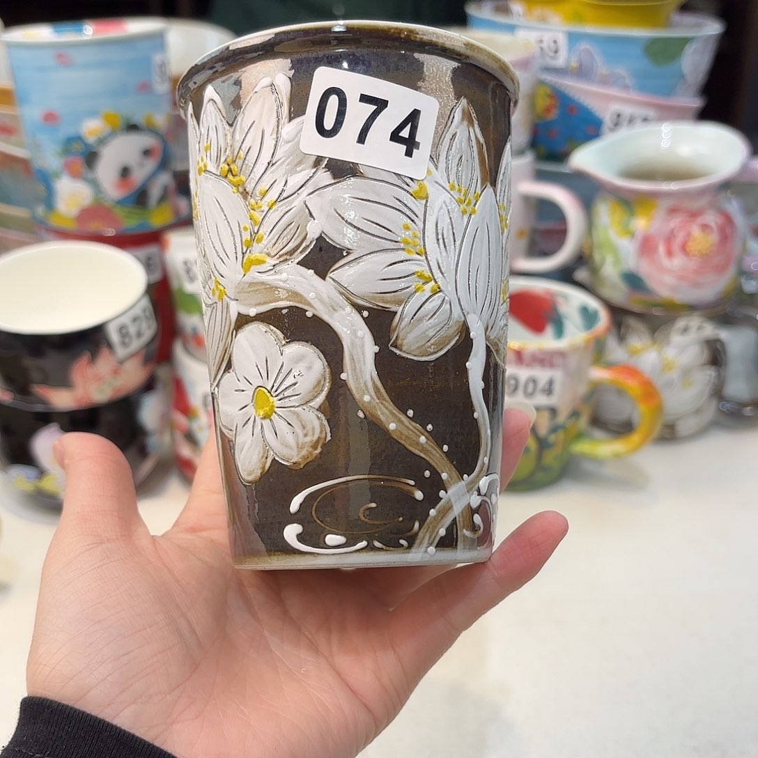 瓷片兔兔好可爱啊我好