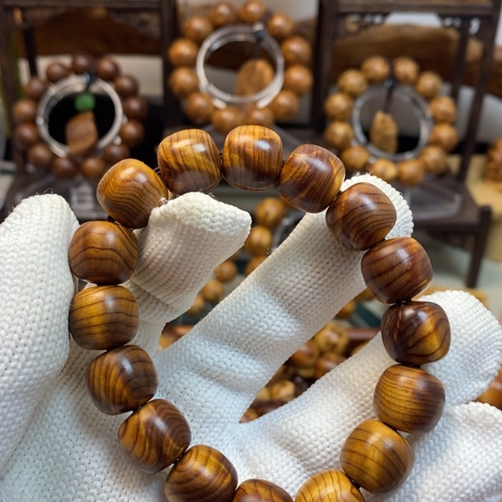 柏木好*活太行崖柏1.3 1.4老型陈化黑金龙胆闪电