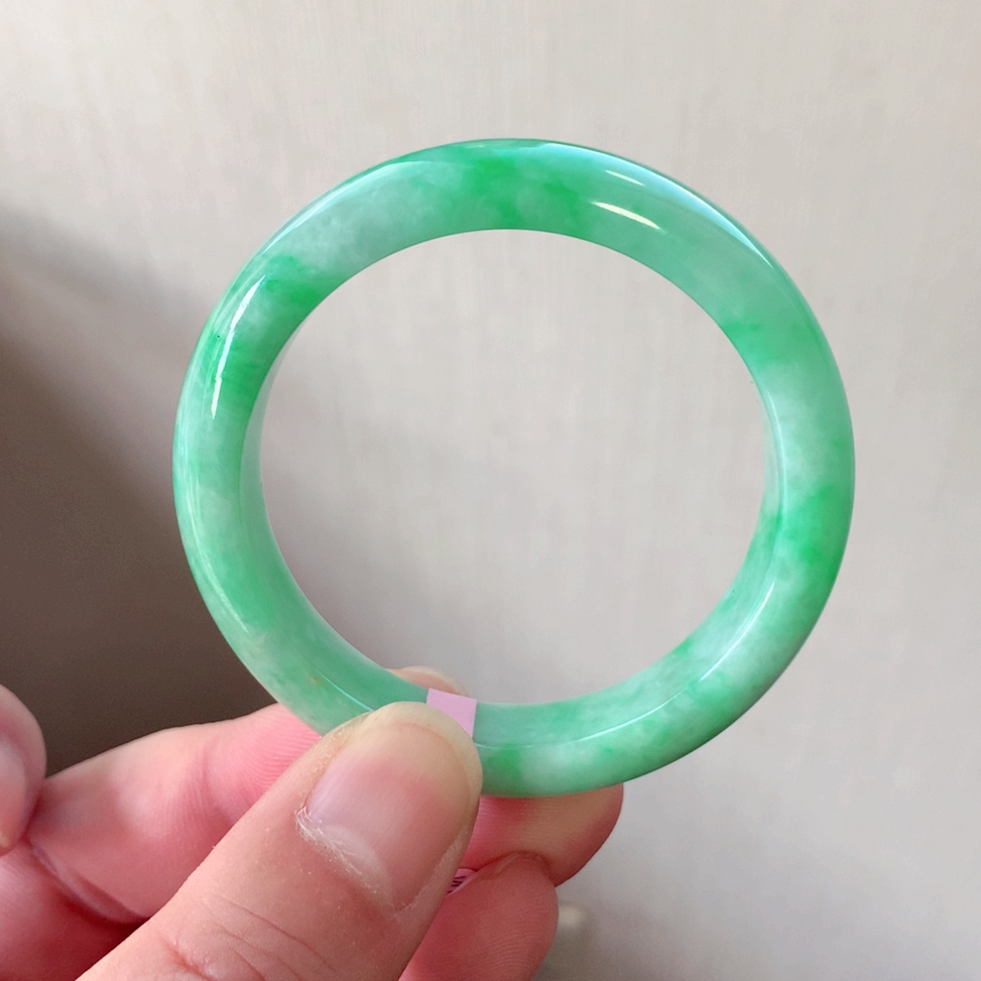 翡翠手镯未镶嵌缅甸翡翠