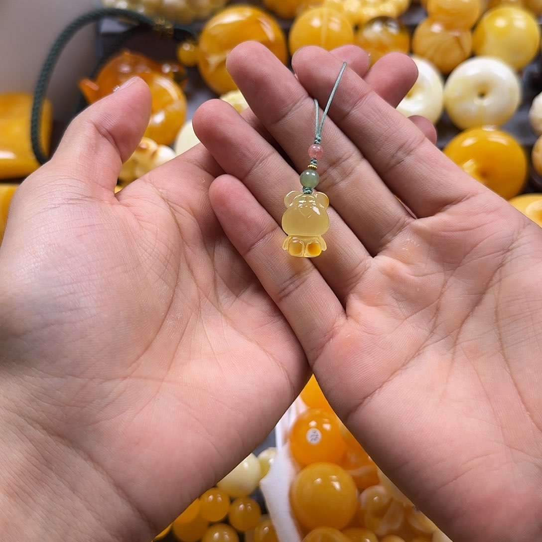 蜜蜡珠宝奇石未镶嵌