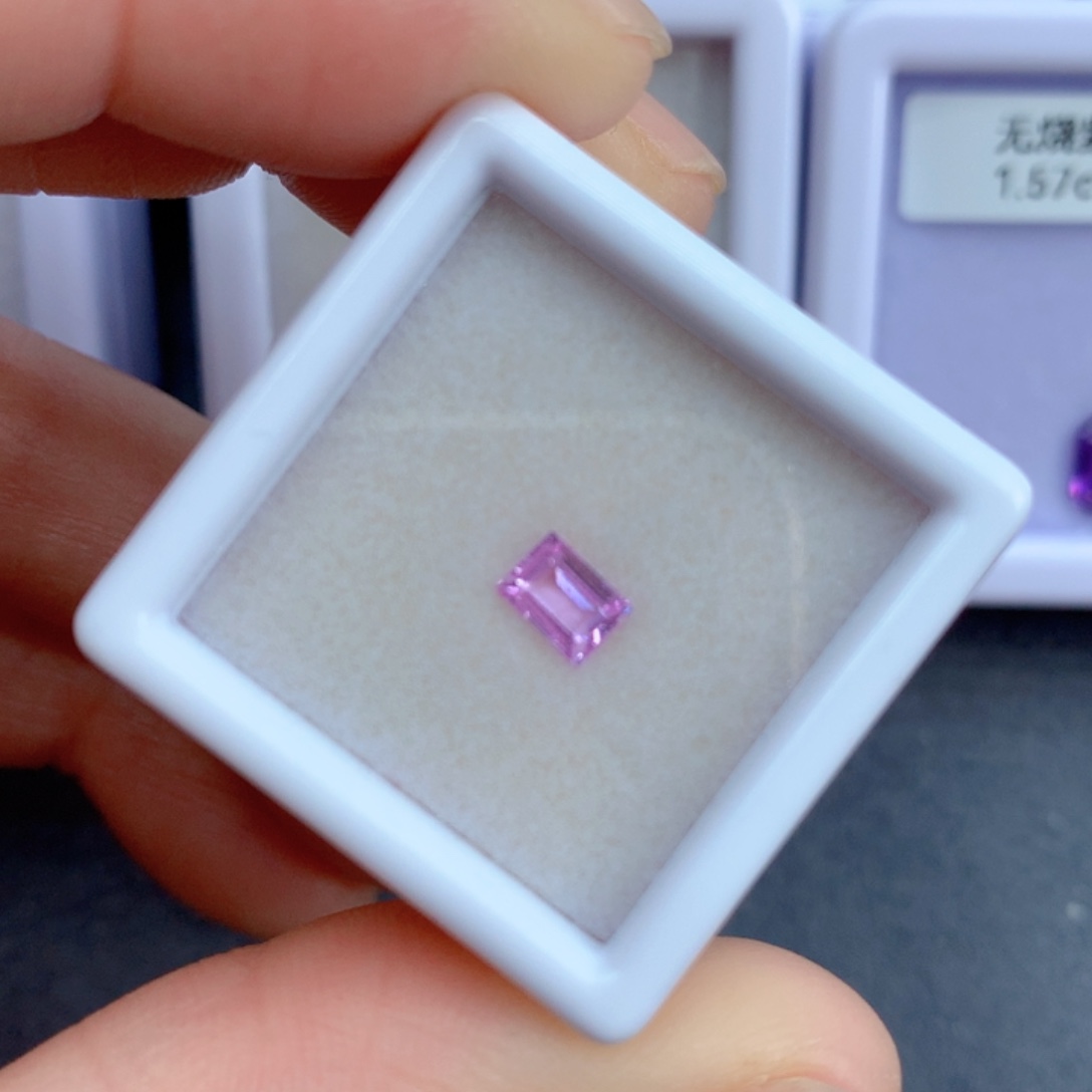 彩色蓝宝石无烧0.45克拉裸石未镶嵌