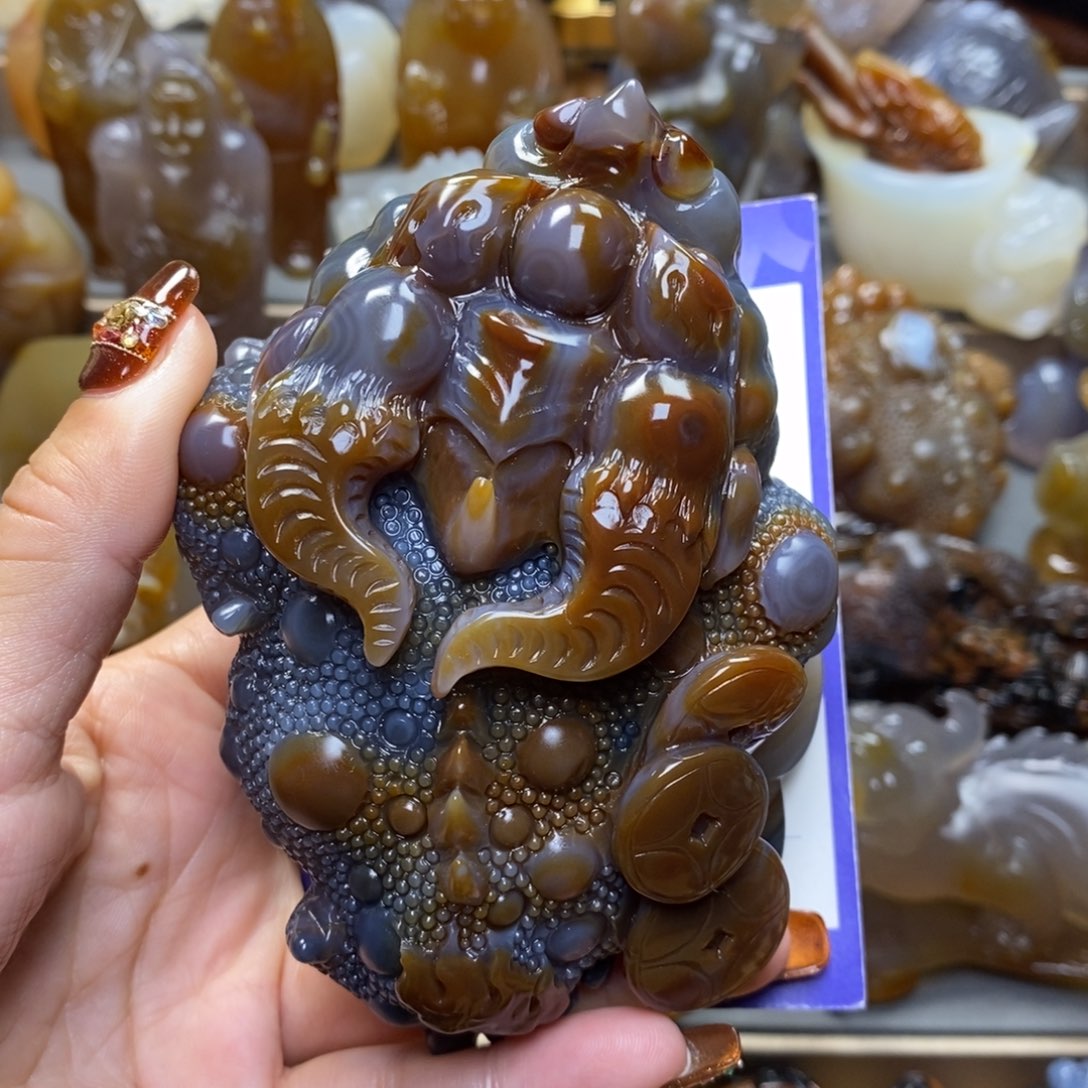 玛瑙/玉髓摆件未镶嵌霁**风