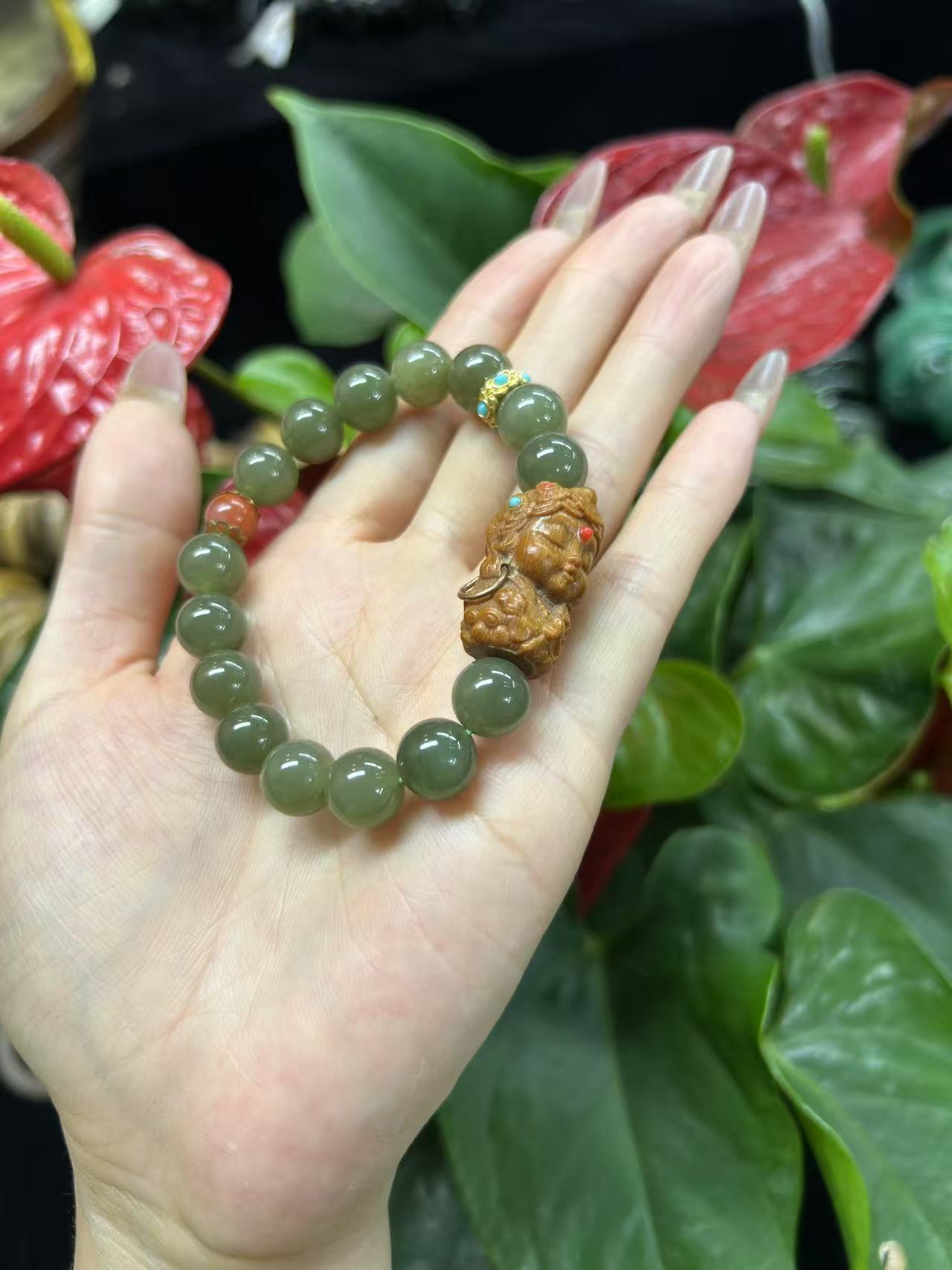 D207 天然和田玉湖水绿手串 拍一发一多样性发其一