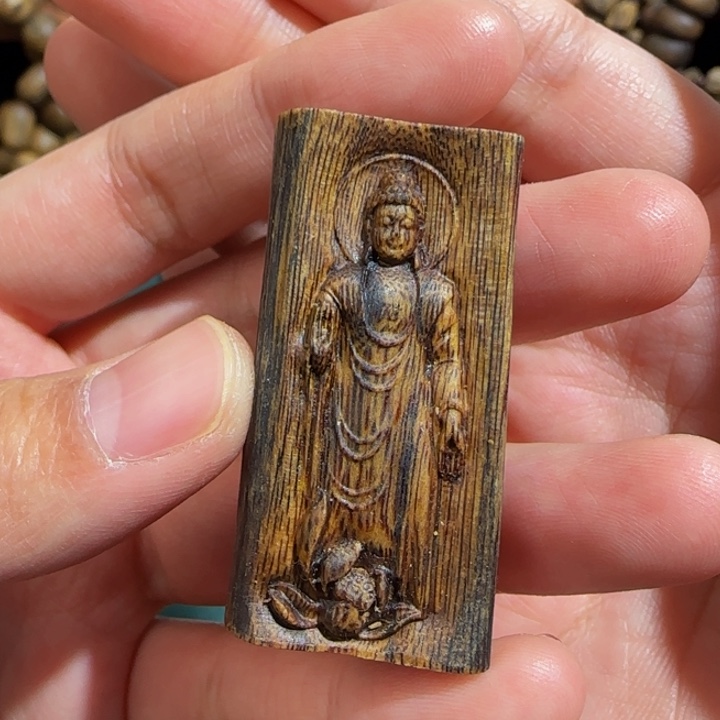 沉香吊坠沉香雕刻牌6克+大日如来