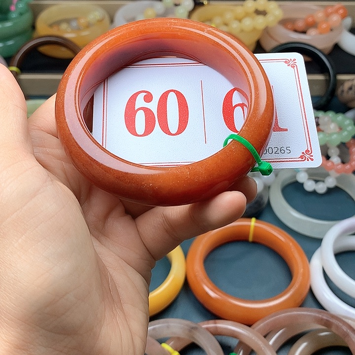 石英质玉（黄龙玉）未镶嵌手镯