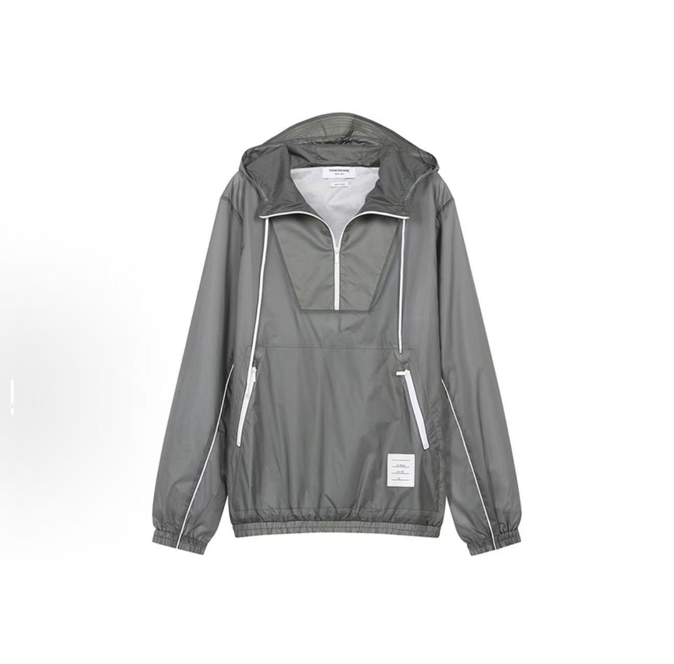 未使用 THOMBROWNE 编码20069 尼龙冲锋衣 尺码： 2码  