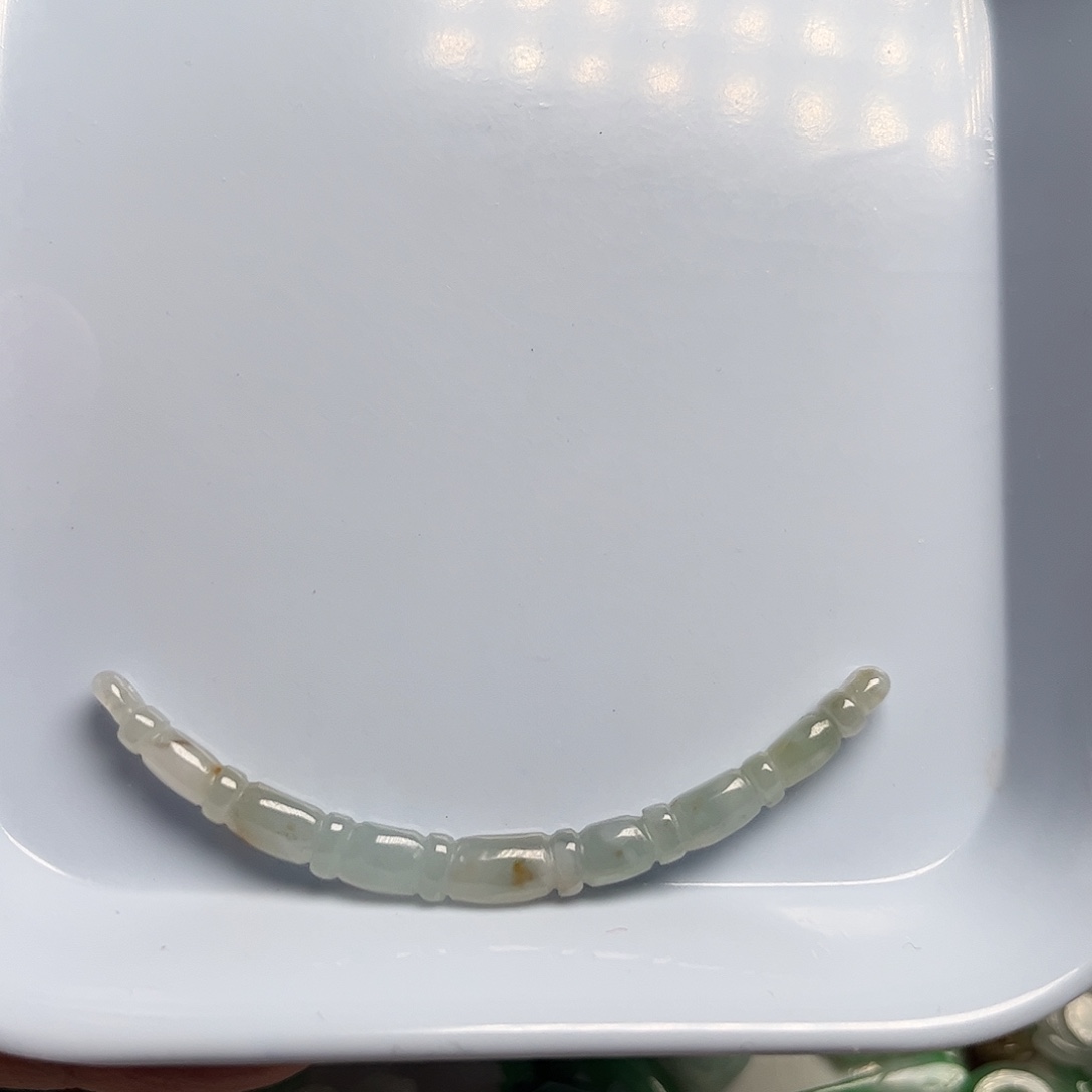 颈饰未镶嵌翡翠天然翡翠