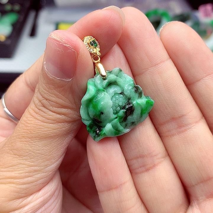 翡翠颈饰银S925镶嵌翡翠