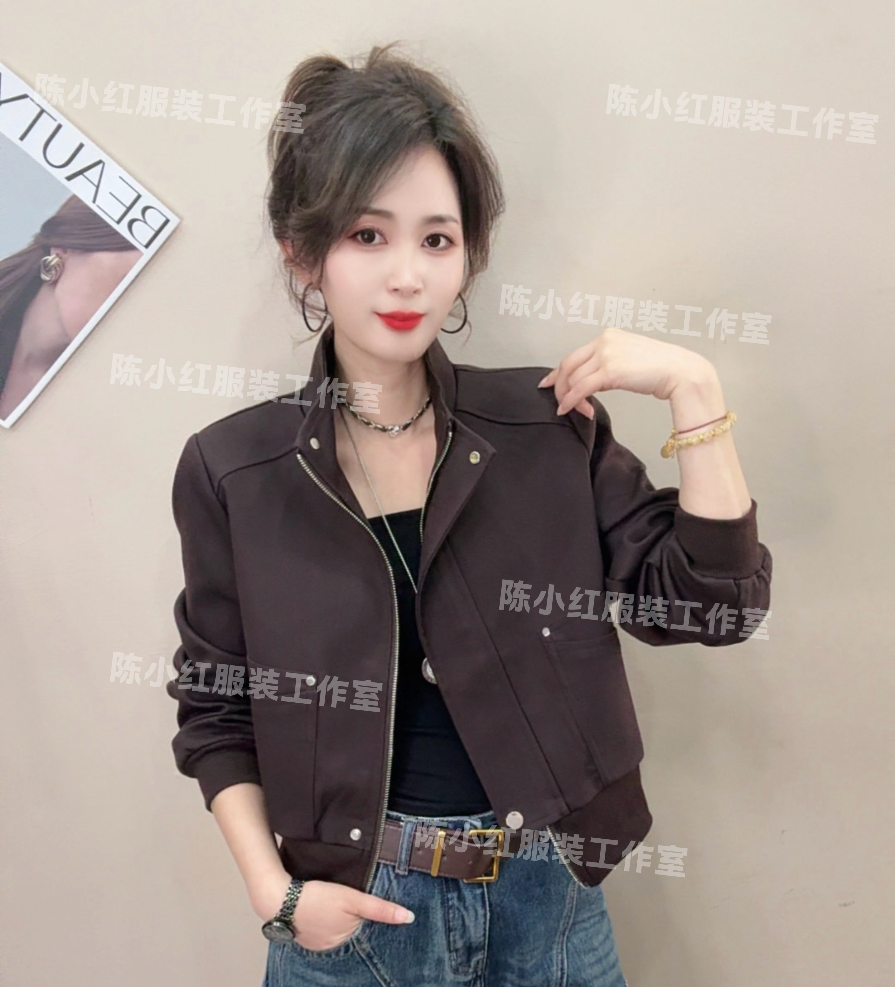《陈小红服装》欧货爆款高级感时尚炸街短款外套女